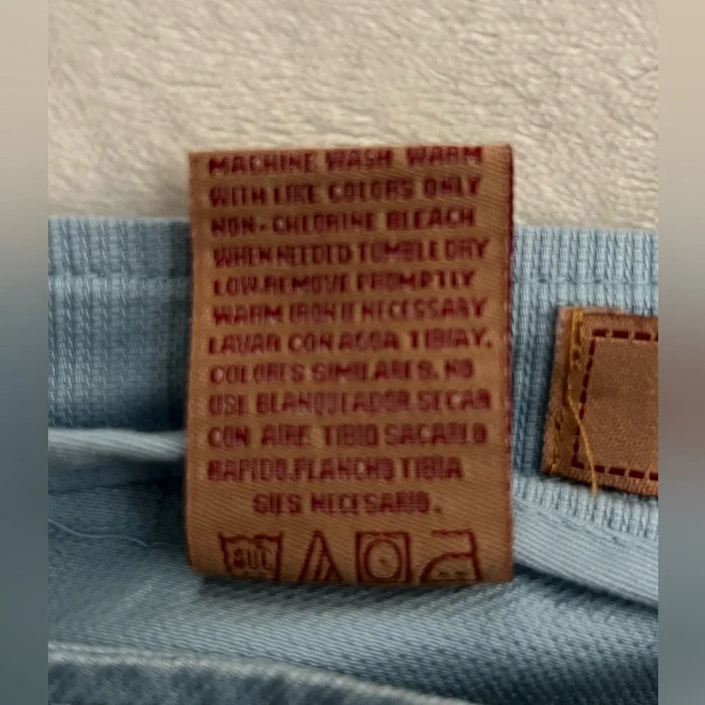 Zena Baby Blue NWOT Corduroy Texture Stretch Capri Pants, Size 12